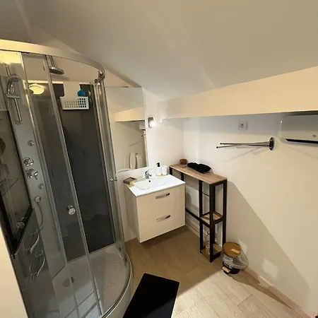 Modern 3-star Villa, 3 Bedrooms, Private Parking