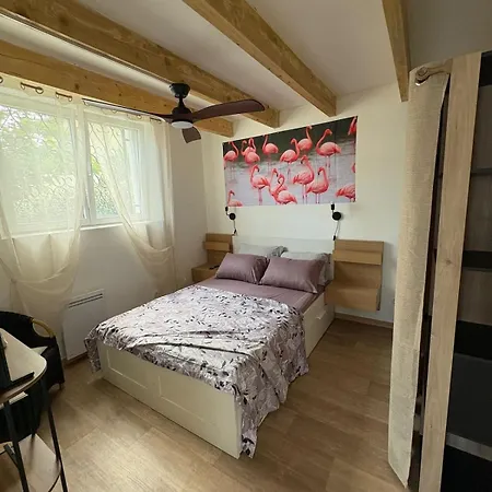 Villa Modern 3-star Villa, 3 Bedrooms, Private Parking Sète