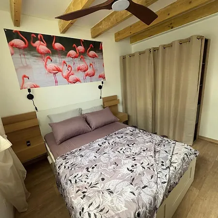 Villa Modern 3-star Villa, 3 Bedrooms, Private Parking